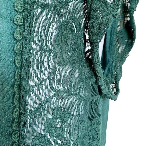 No Boundaries Sleeveless Teal Top with Lace Sides XL - Picture 6 of 8